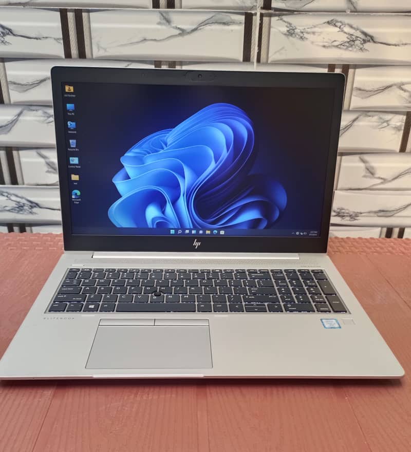 "HP EliteBook 850 G5 - i5 8th Gen, 8GB RAM, 256GB NVMe" 1