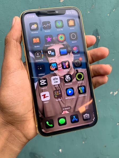 IPhone 11/128gb factory unlocked/exchange possible 6