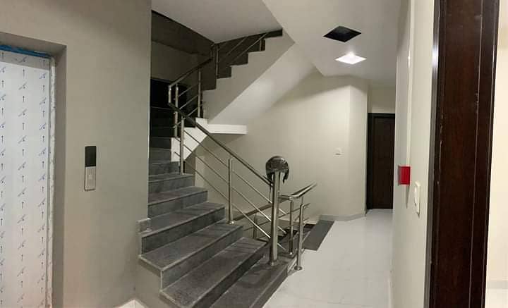 Bharia town phase8 for Rent flt furnesh avabal VIP location 6