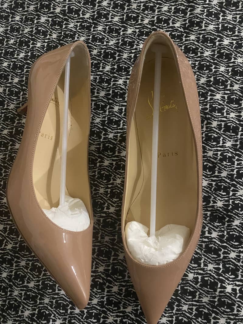 Christian Louboutin Kate 55 mm Pumps - Nude Patent Leather 3