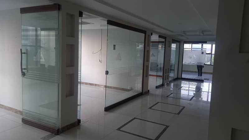 Blue Area Office 3200 Square Feet Jinnah Avenue For Sale 2