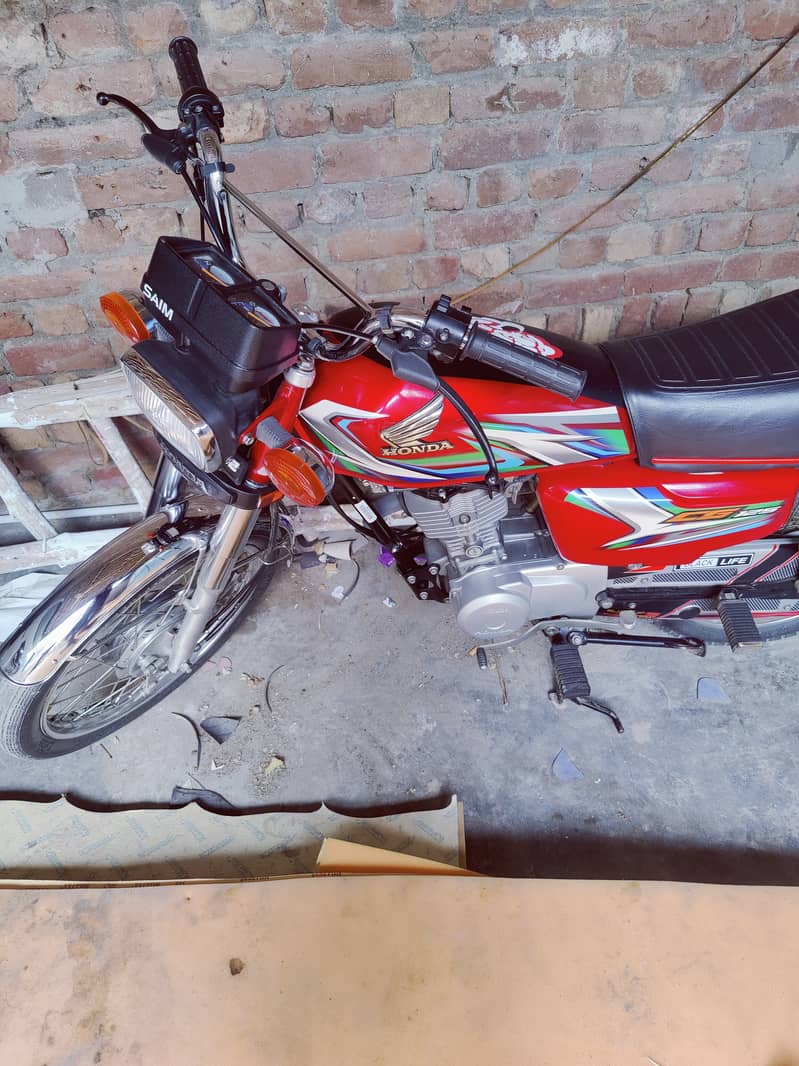 Honda CG 125 2023 3