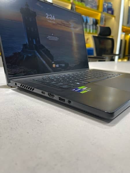 ASUS ROG ZEPHYRUS M16 4