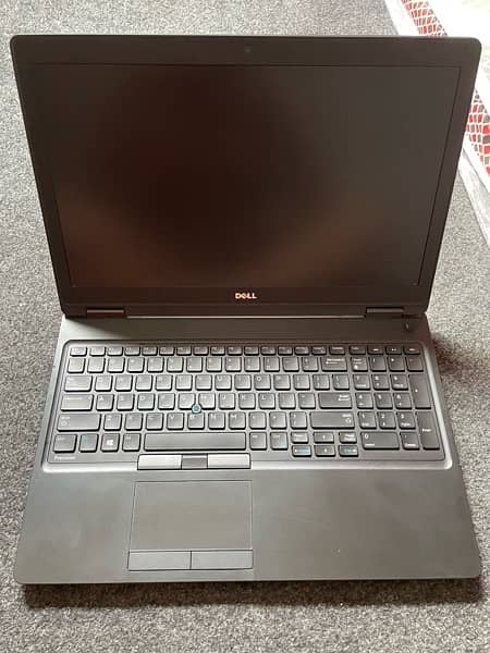 Dell precision 3520 Work station 3