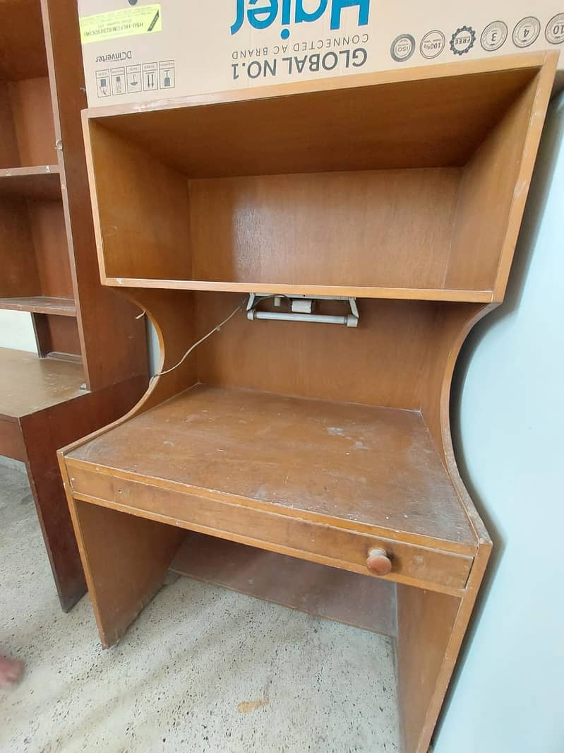 wood study tables urgent sale 3