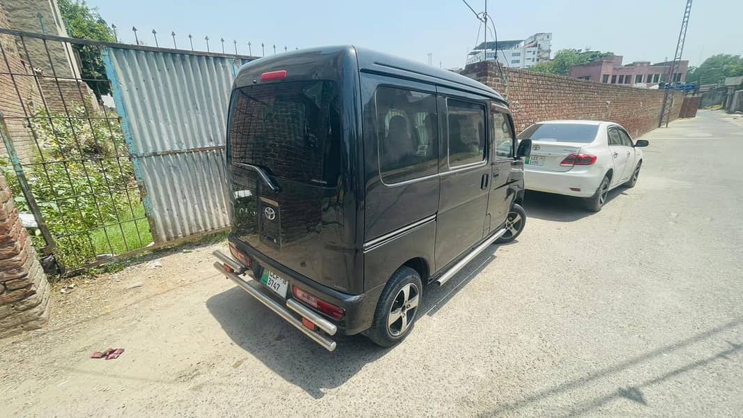 Daihatsu Hijet 2014 1