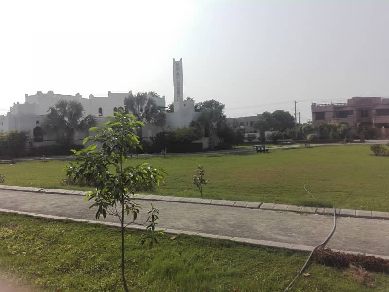 Prime Location Commercial Plot For Sale In Rs. 61000000/- 3