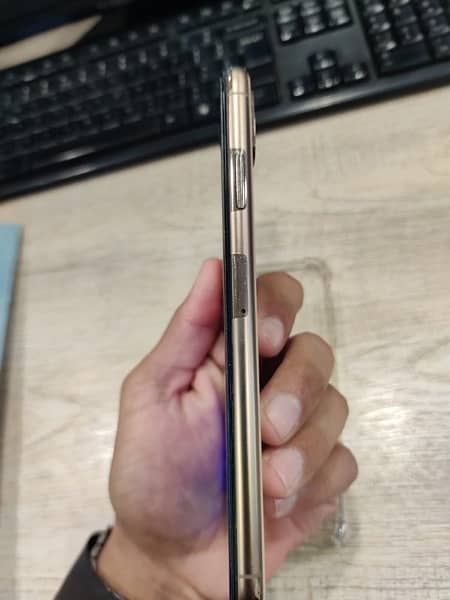 iphone XS MAX ( PTA APPROVED ) 3