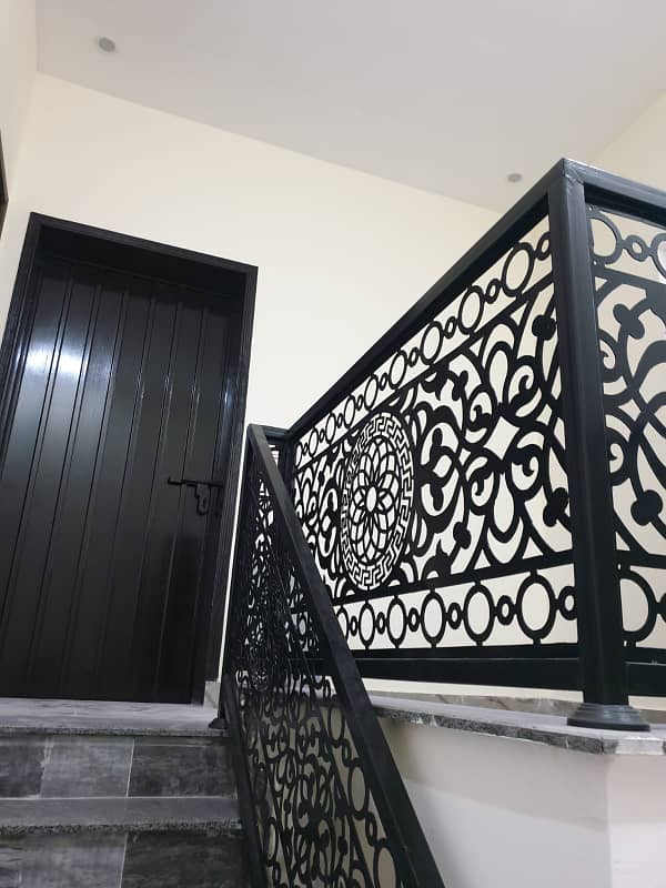 5 Marla Used House For Rent In Park View City Lahore 1