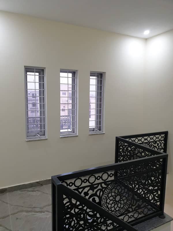 5 Marla Used House For Rent In Park View City Lahore 2