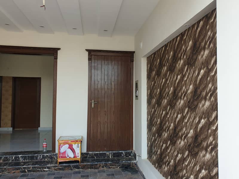 5 Marla Used House For Rent In Park View City Lahore 0