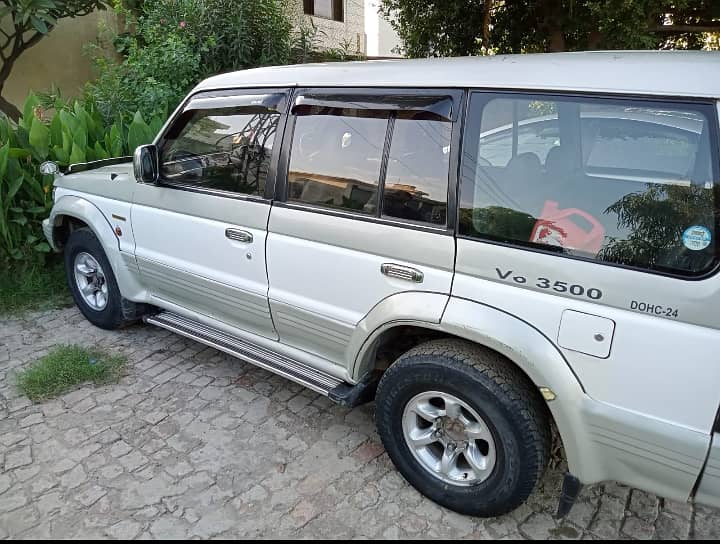 Mitsubishi Pajero 1990 Exceed 3.4cc 0