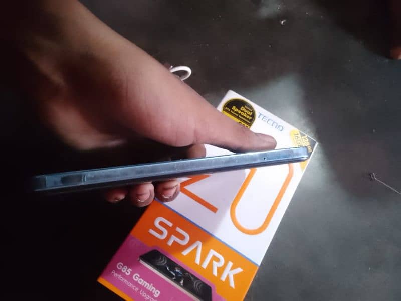 Tecno spark 20 3