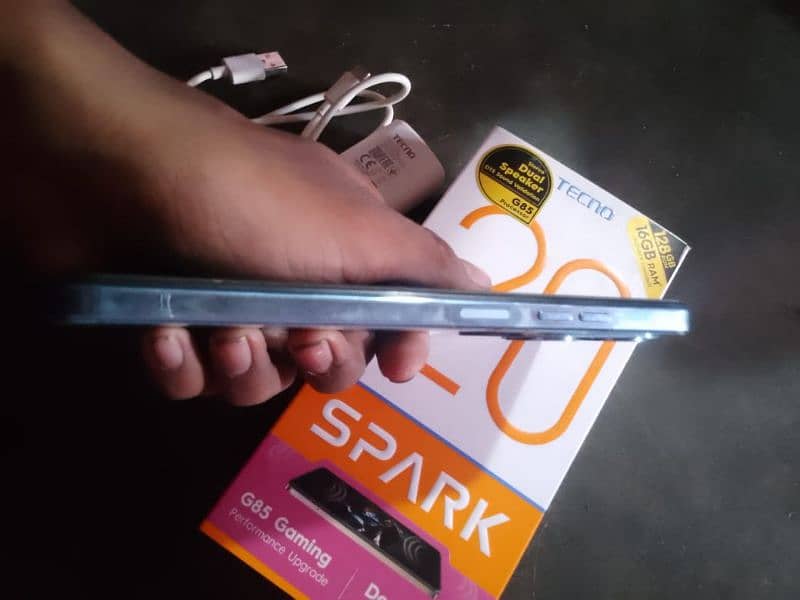 Tecno spark 20 5