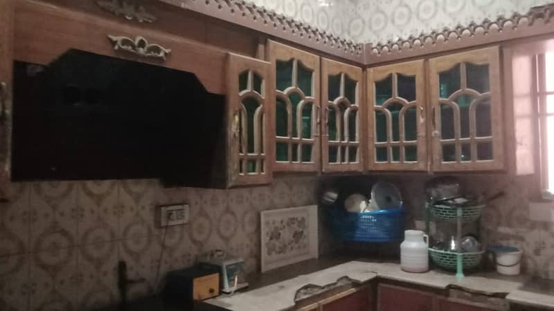 9.5 Marla Triple Story Prime Location House For Sale In G. T Road Okara 5