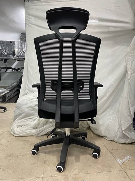 Budgetful luxury looking office chair 2