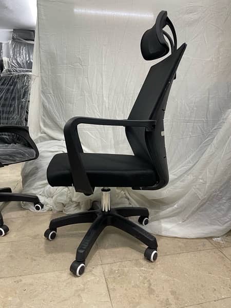 Budgetful luxury looking office chair 5