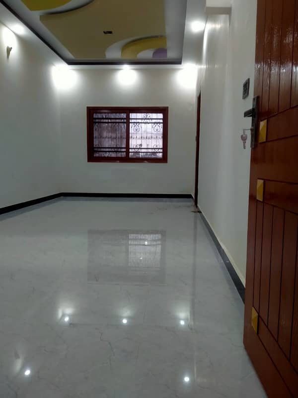 220 yards newly renovated house independent on rent one unit ground + one in Gulshan block 3 , 28