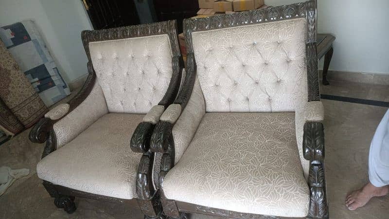 5 Seater Classical Chinioti Sofa Set for Sale 1