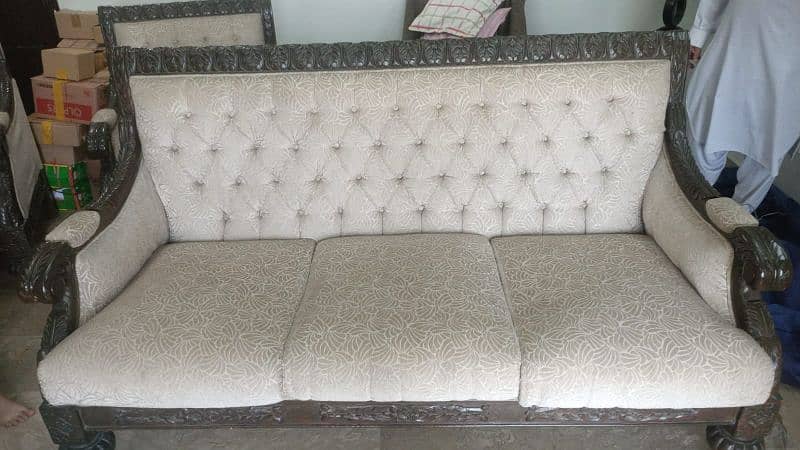 5 Seater Classical Chinioti Sofa Set for Sale 2