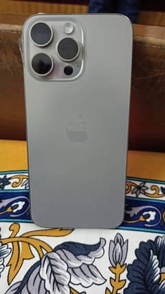 iphone 15 Pro Max Natural titanium