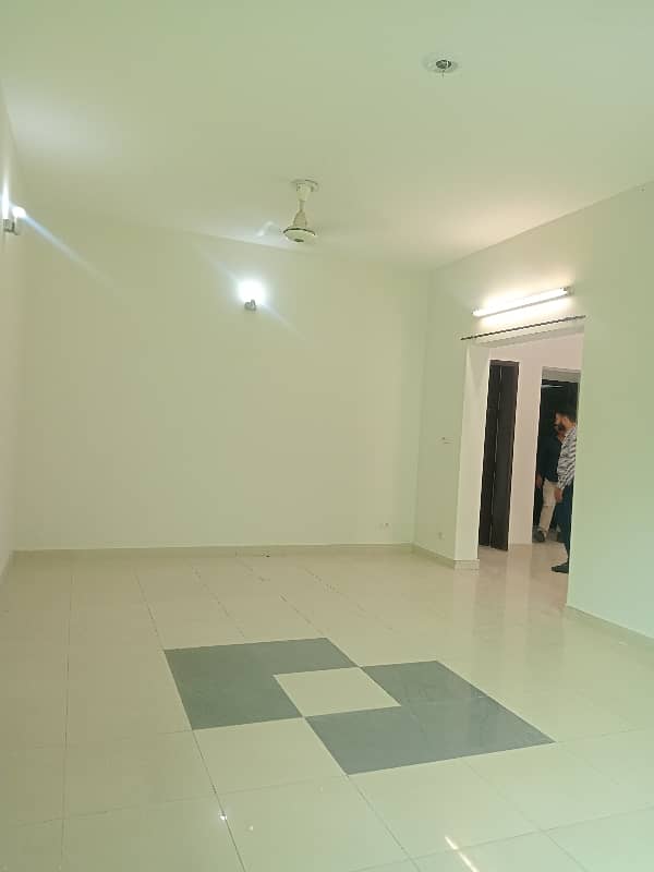 3 Bed House Available For Rent in Askari 11 Lahore 12