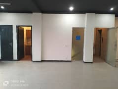 04 MARLA OFFICE 3RD FLOOR WITH ELEVATOR EXCELLENT LOCATION