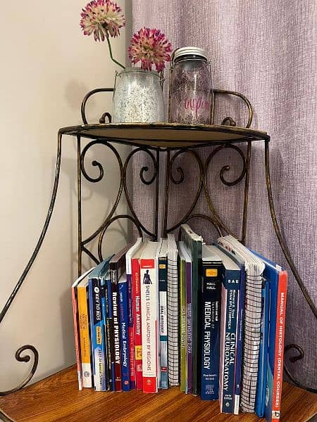 Book shelves made of metal 2