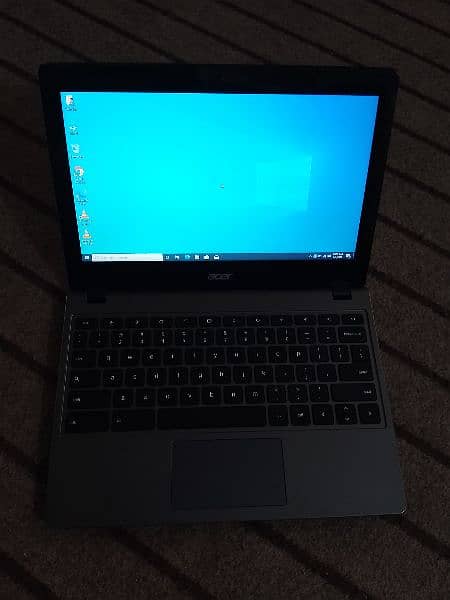 Acer laptop 128gb ssd very good battery time 3