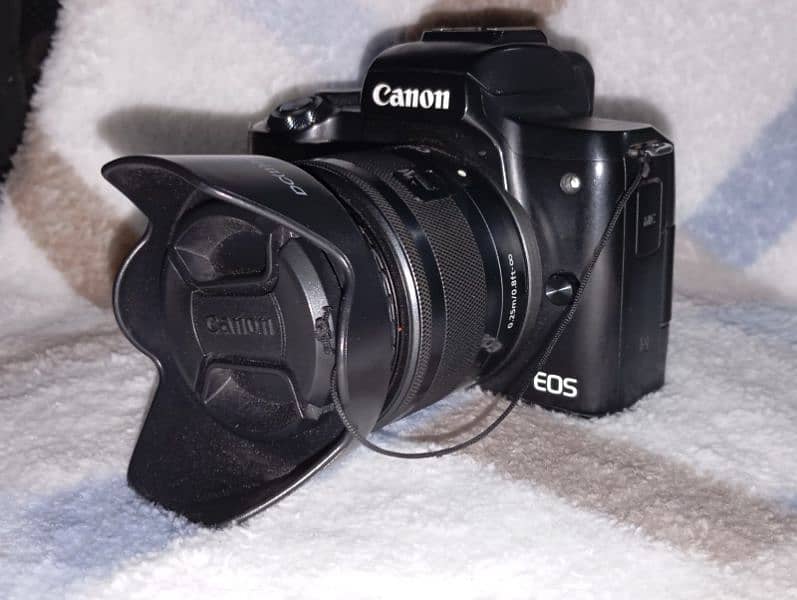 canon M. 50 camera 3