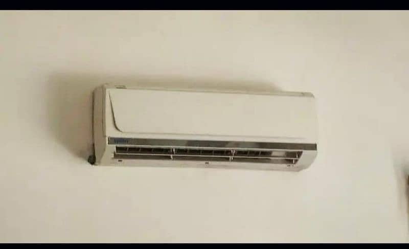 Orient 1.5 ton outclass split AC, just as new with remote control 0