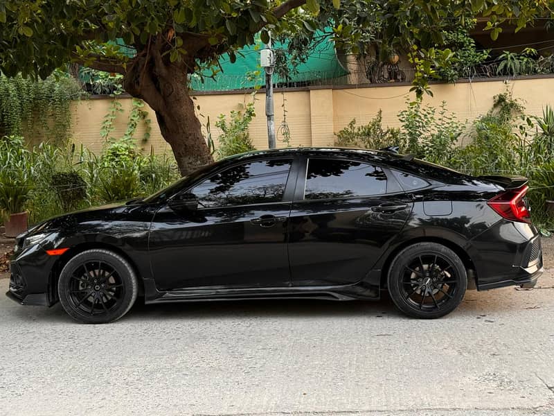 Honda  civic  RS Turbo 2019 Model 3