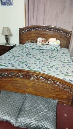 bed for sale with matress 0