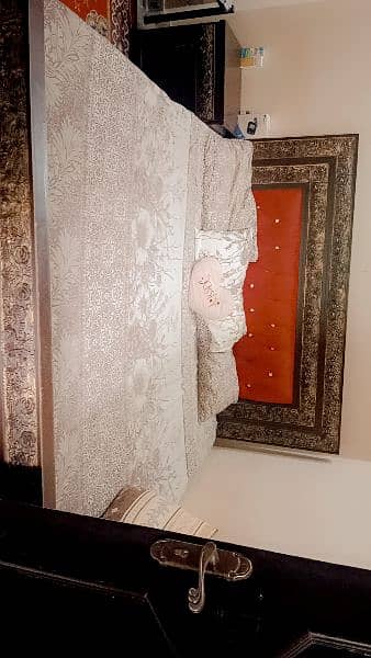 bed   dressing.   said table. Diwan 5