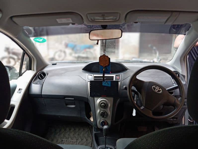 Toyota Vitz 2007 5