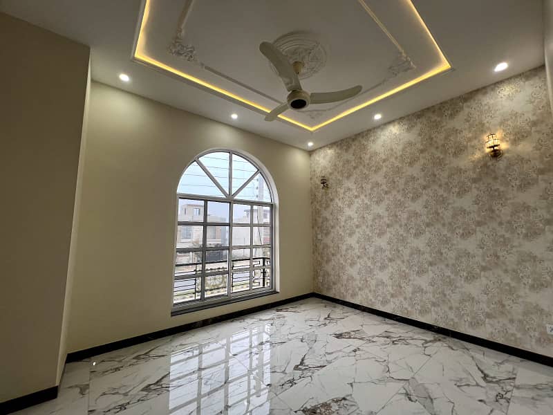 5 Marla Brand New Spanish House Available for Sale in DHA Rehbar phase 2 6