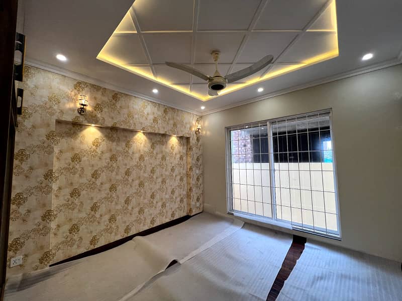 5 Marla Brand New Spanish House Available for Sale in DHA Rehbar phase 2 17