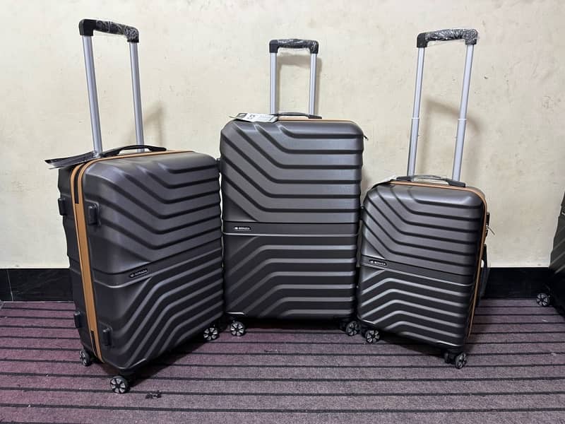 Luggage bags/ travel suitcases/ trolley bags/ travel trolley/ attachi 19