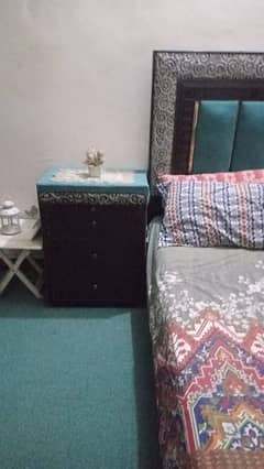 Bed ek side table