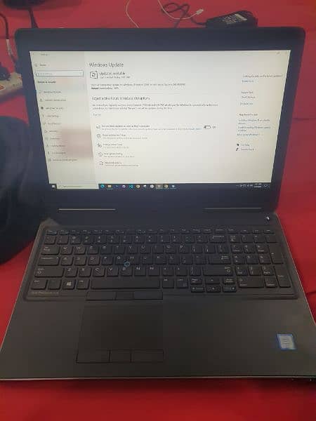 Dell Precision 7510 core i7 6820 HQ + 2GB GPU 16/256 15 inch screen 1