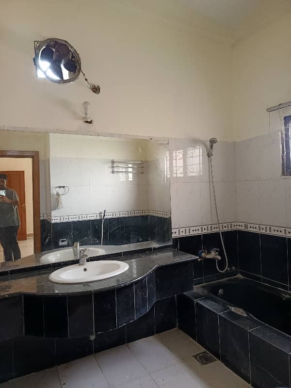 1 Kanal Upper Portion Is Available For Rent In Johar Town 5