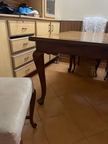 Dining Table with 8 chairs for SALE 1