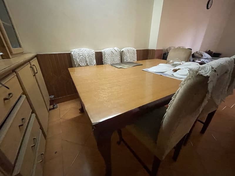 Dining Table with 8 chairs for SALE 2