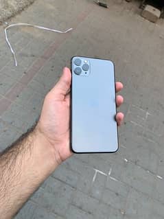 Iphone 11 pro max (Factory unlock)