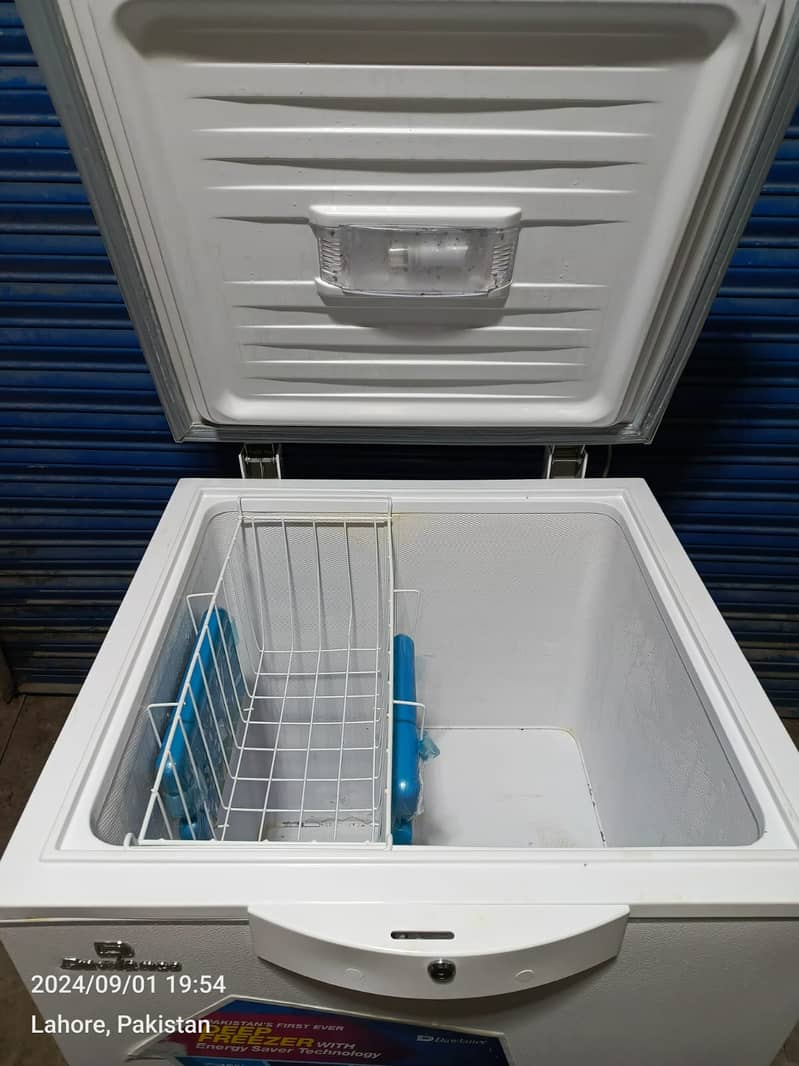 Dawlance D freezer singel door small size(0306=4462/443) lovely sett 5