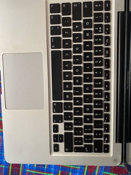 Apple MacBook core i5 2nd gen 2 laptops 6