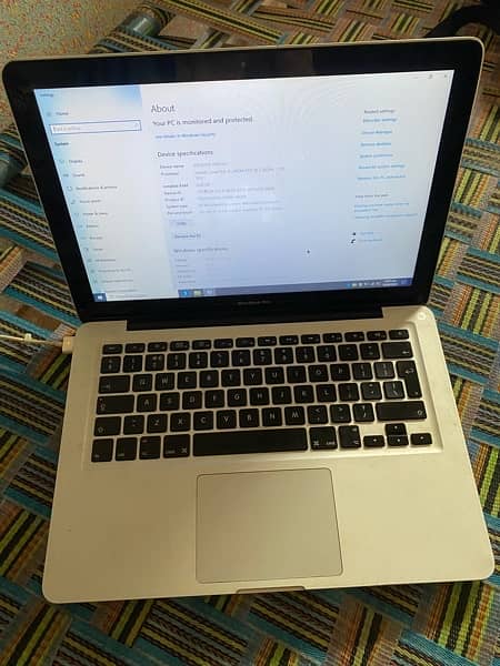 Apple MacBook core i5 2nd gen 2 laptops 17