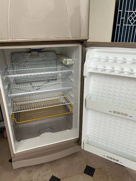 DAWLANCE refrigerator for sale 4