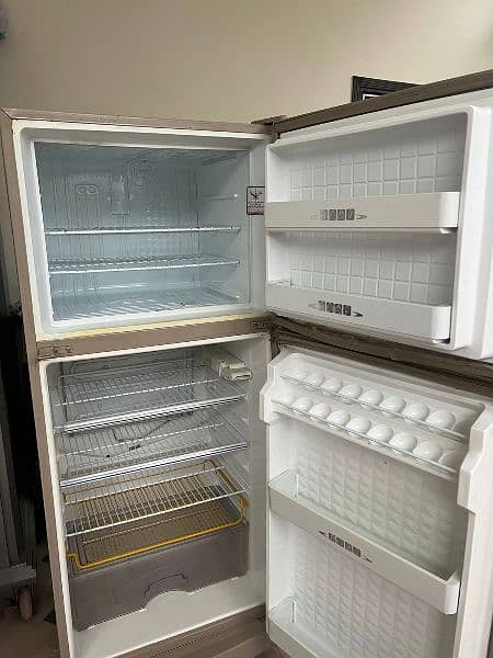 DAWLANCE refrigerator for sale 7