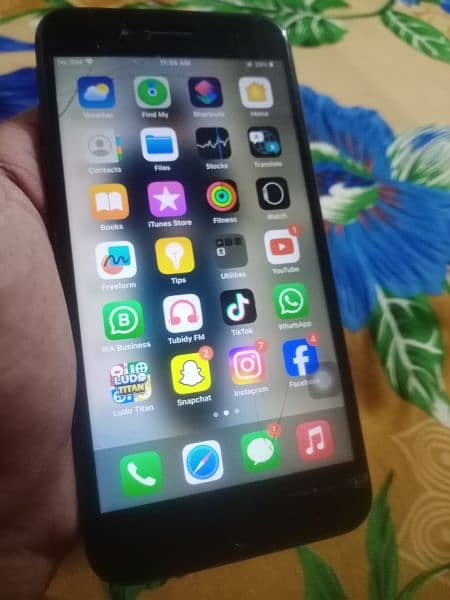 IPHONE 8PLUS(64GB NON PTA) 2